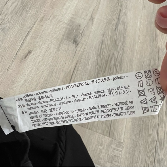 ZARA Basic Collection Black Dress shorts size S - Picture 5 of 5